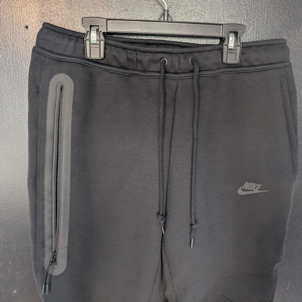 Nike Tech Joggers Sweatpants Nike Joggers Black Men's BNWT - Picture 8 of 16
